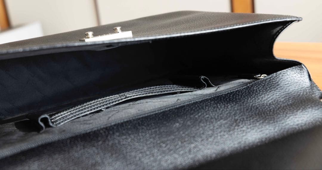 フェラガモ ブリーフケース 黒