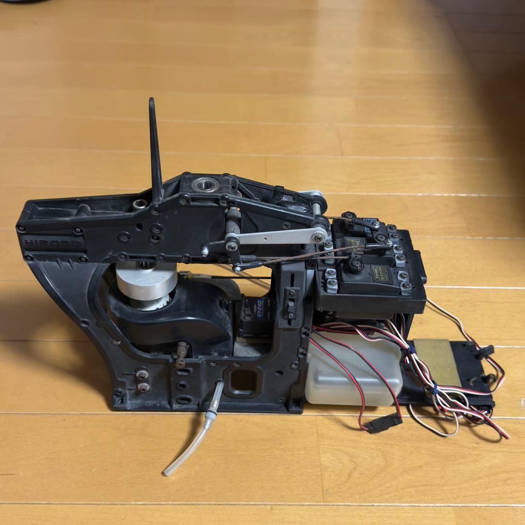 ヒロボー シャトル メインフレーム エンジン マフラー サーボ ジャイロ