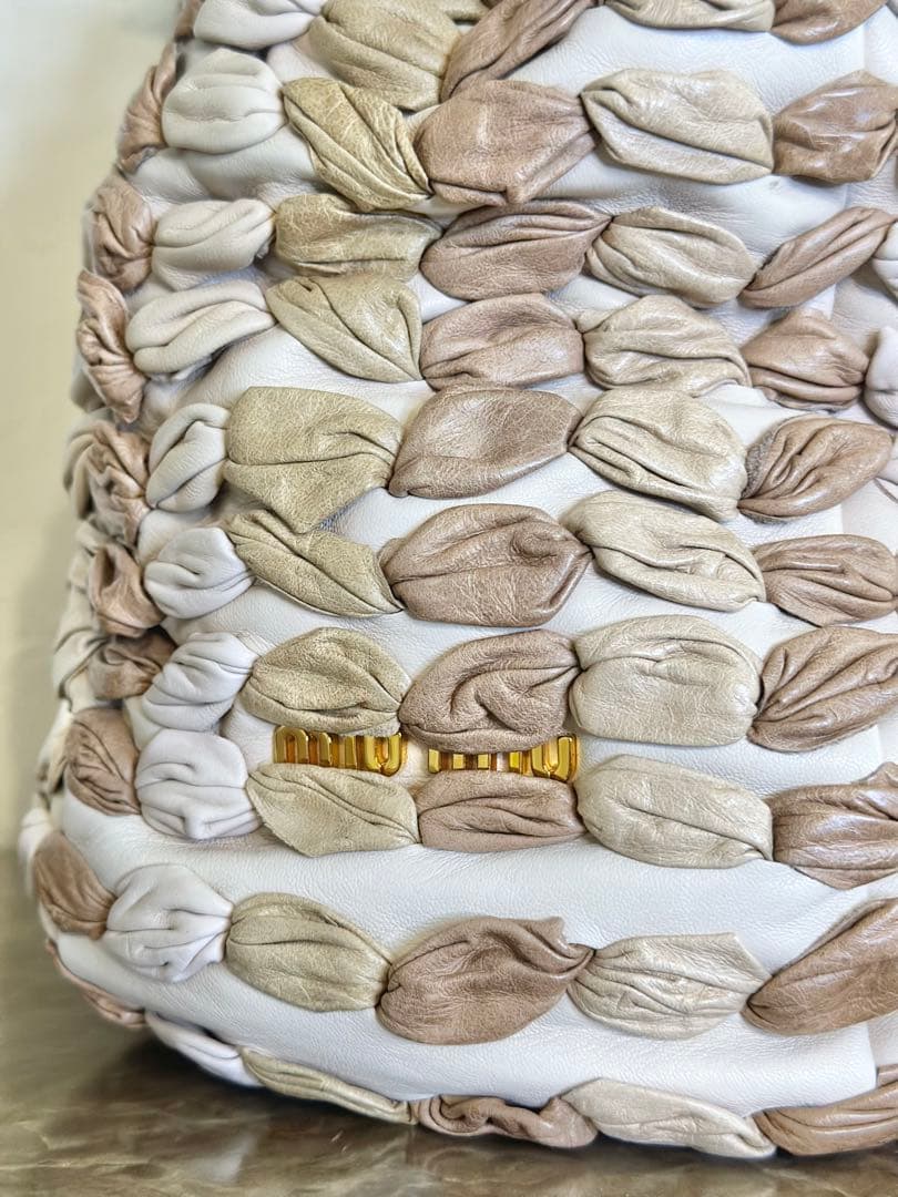 miumiu マトラッセ 2way バッグ カゴバッグ 本革ショルダーバッグ