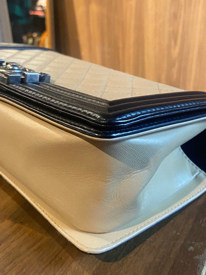 ♡*様 ボーイシャネル25 バイカラー チェーン ショルダーバッグ　ベージュ ラ