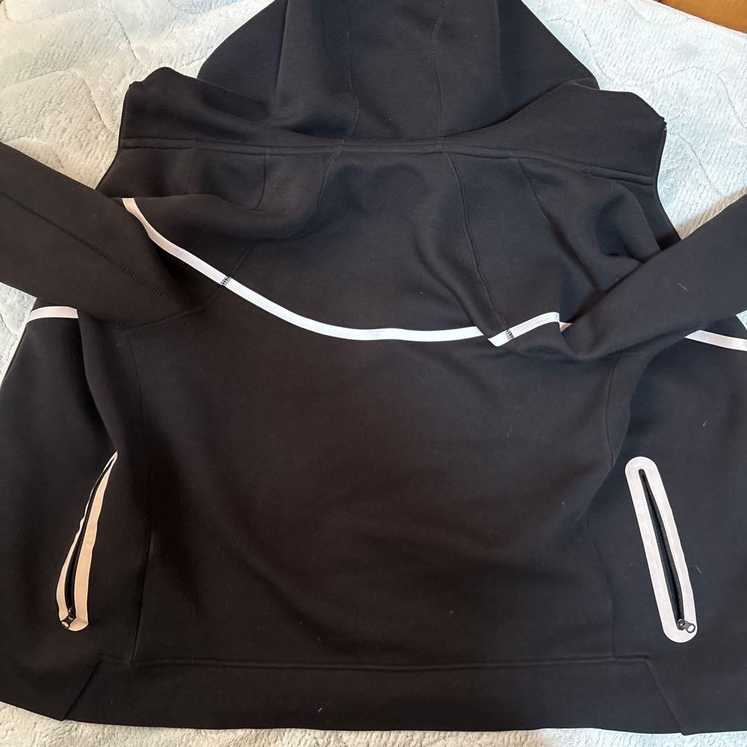 NIKE ブラック パーカー ジッパー付き