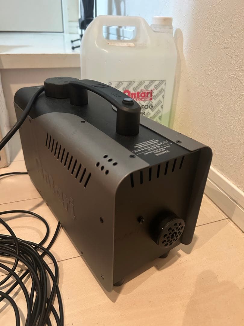 スモークマシーン　antari　Z800 II 液付き