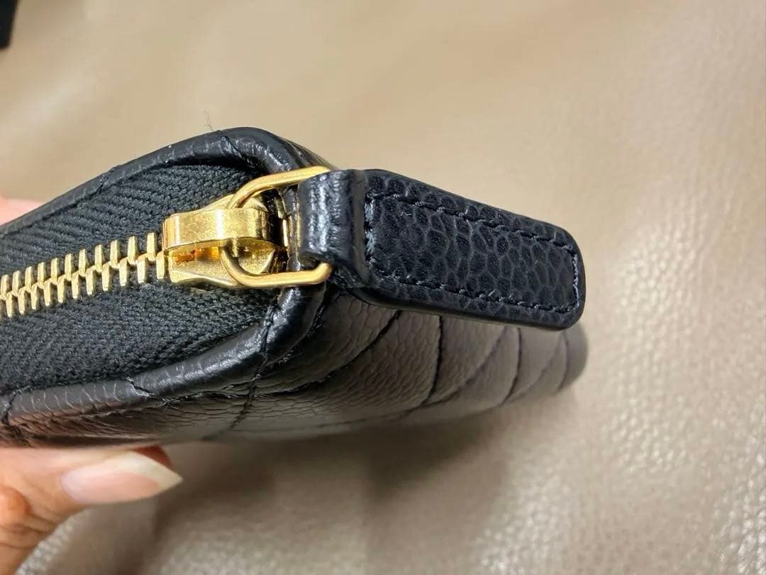 【美品】シャネル　マトラッセ　キャビアスキン　ケース　黒