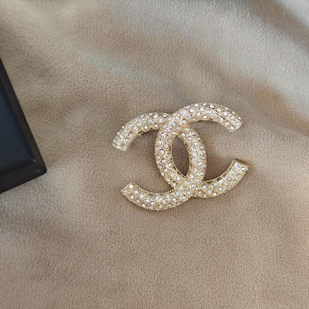 CHANEL ゴールド ダブルCロゴ ブローチ