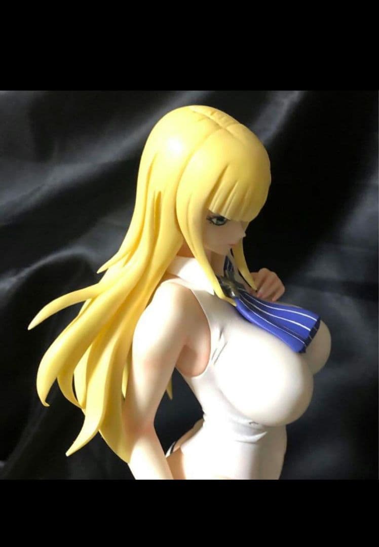 ガンダム 1/7 レディ・カワグチ ガレージキット 完成品 ガレキ