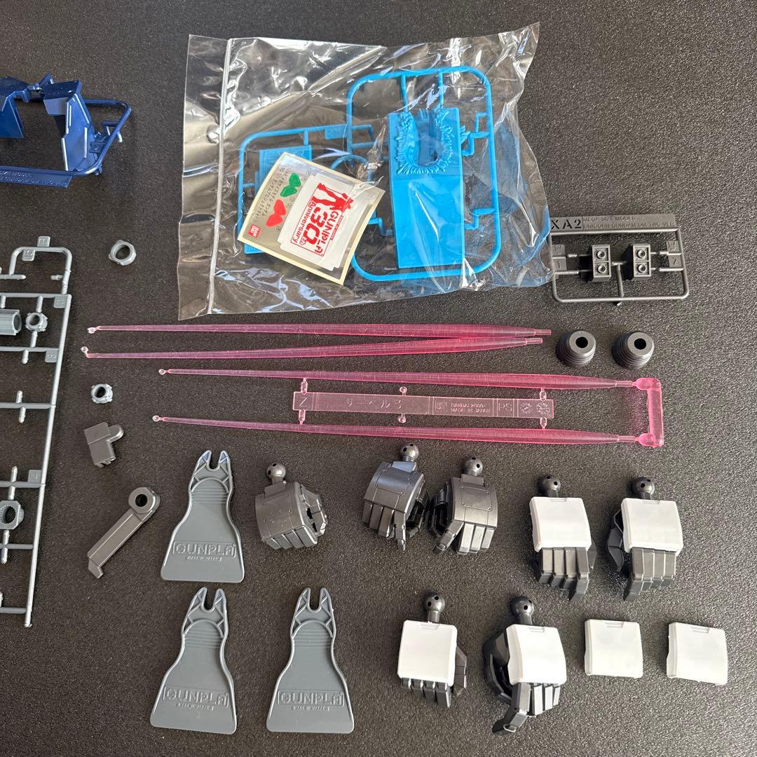 ガンダムベース限定メガサイズガンダム•ユニコーン 1/144その他まとめ売り