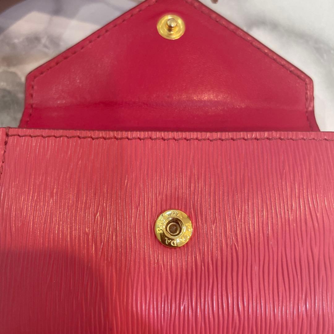 PRADA ピンク 三つ折り財布 PRADA 三つ折り財布 サフィアーノ ブラック