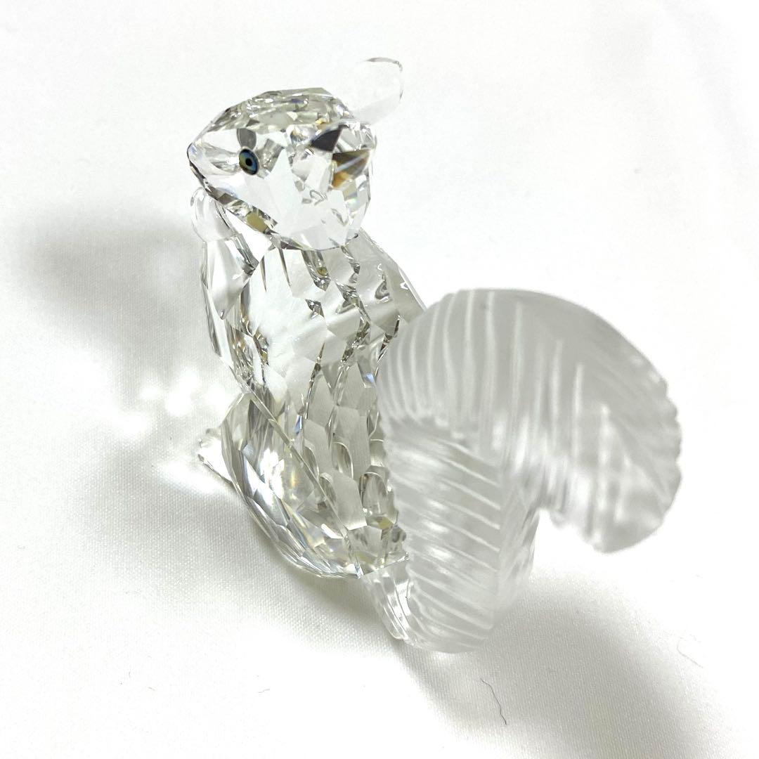 SWAROVSKIスワロフスキー SCS 木の実を食べてるリス 箱入り