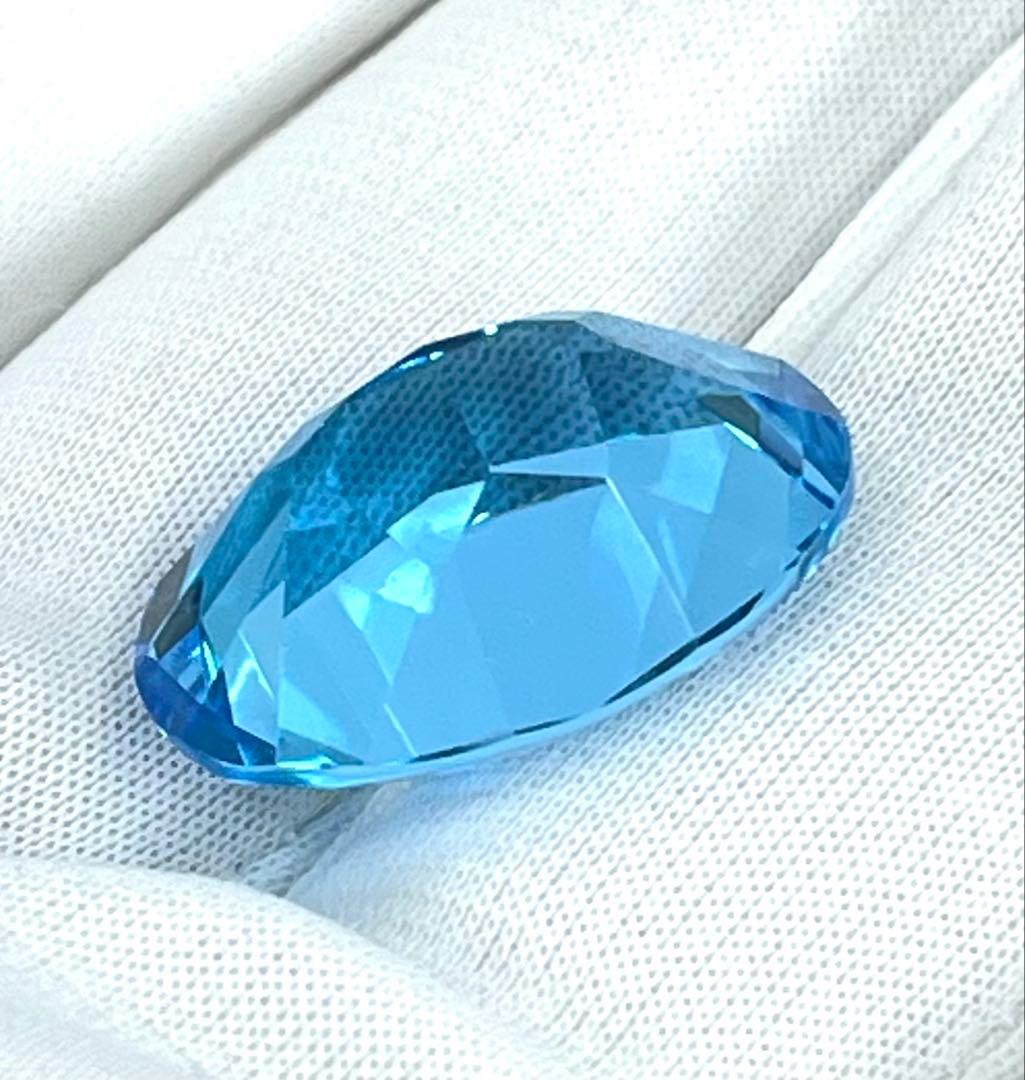 宝石ルース　【全てがNo1高品質】天然スイスブルートパーズ20.3カラット 鑑付