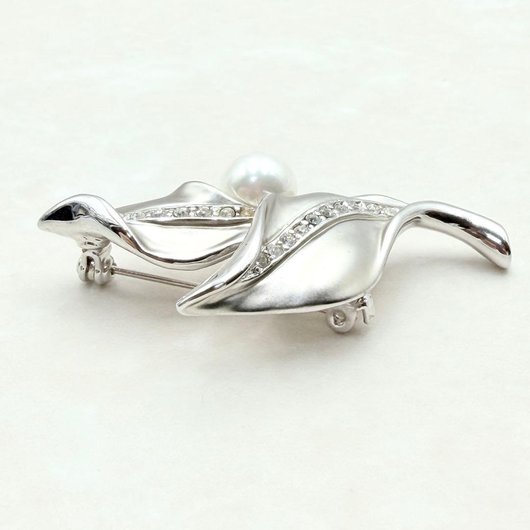 ヴァンドームブティック ブローチ パール リーフ 葉 シルバーカラー