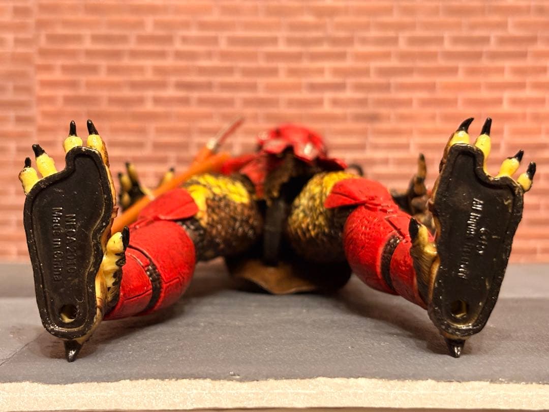 NECA ビッグレッドプレデター