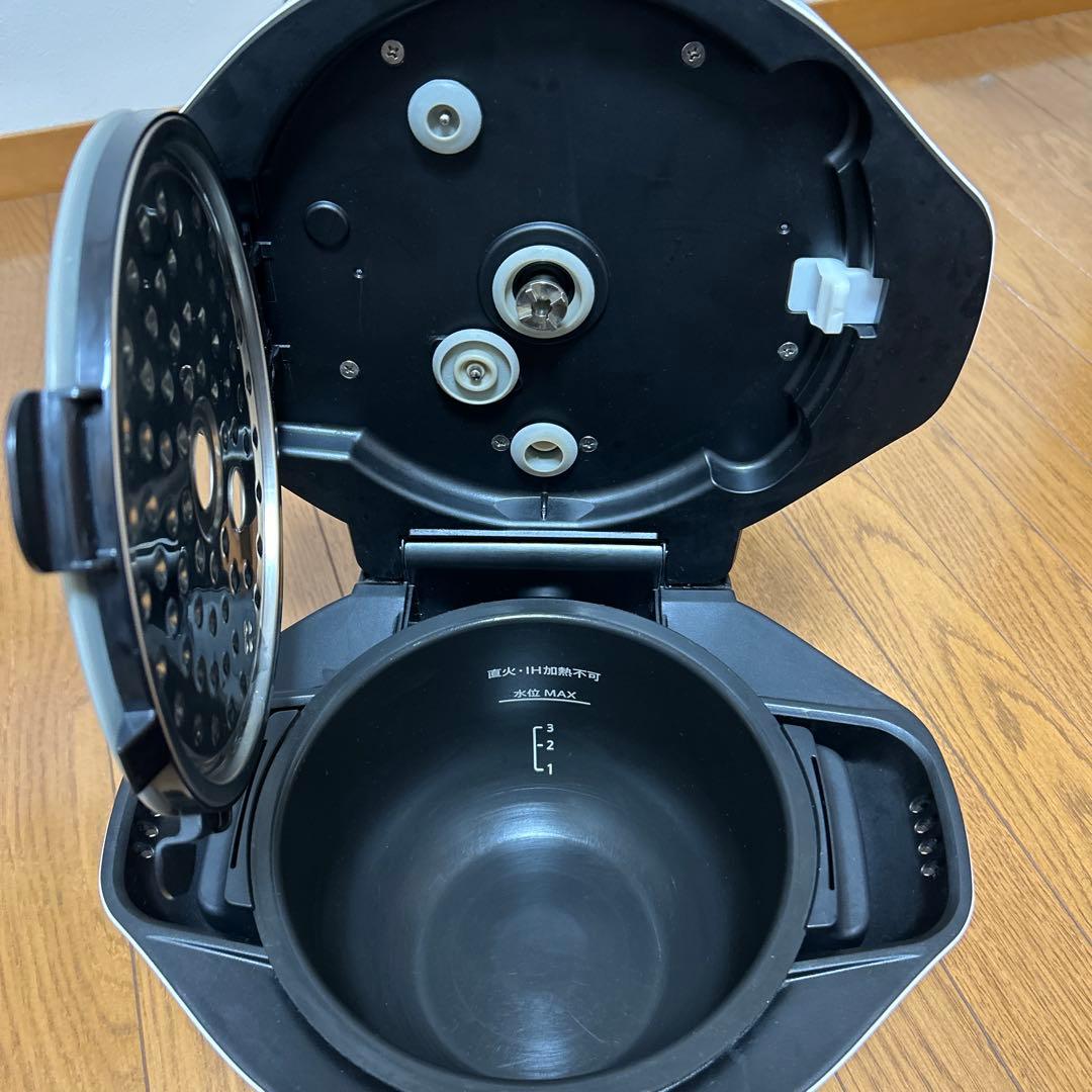 今月末まで値下げ！SHARPホットクック1.6L KN-HW16G-W