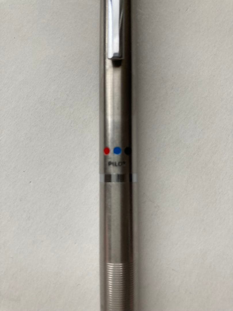 レア】PILOT パイロット 細字3色 振り子式 ボールペン 廃盤 - メルカリ