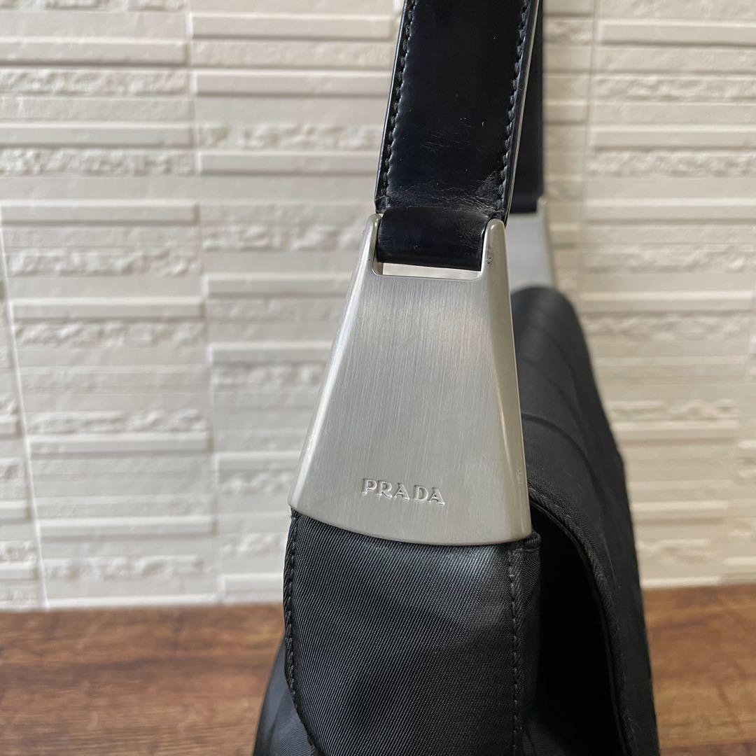 良品 プラダ ナイロン×レザー ワンショルダー バッグ フラップ ブラック.