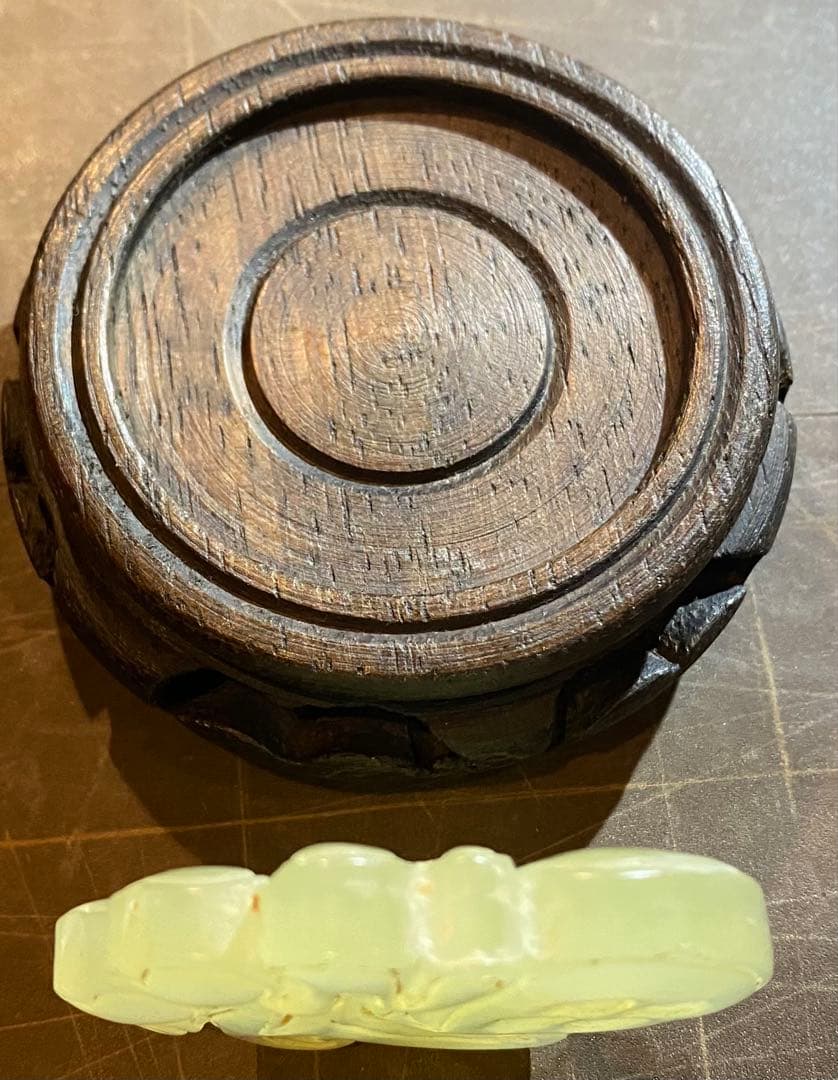 古和田玉 翡翠 鑑賞台付・ヴィンテージ レア ・オブジェ・鼻煙壺