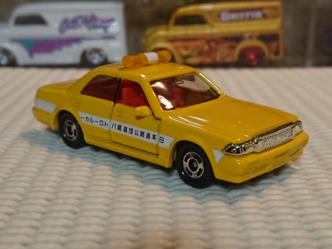 トミカ 絶版 クラウン道路公団 送料別