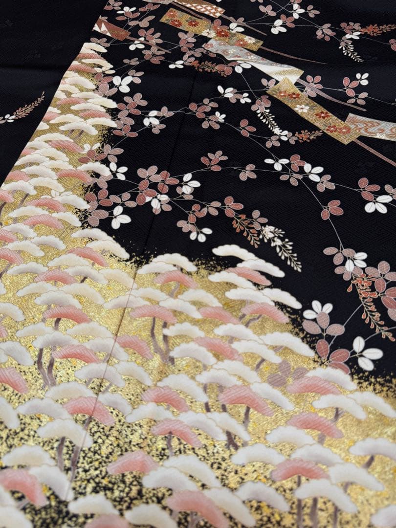 極美品】京都染匠名門「染の川勝謹製」黒地「松萩文様 舞扇