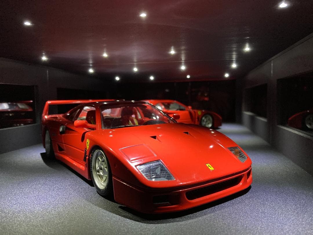 ミニカー用ジオラマ：1/18(1/24)ショールームタイプガレージ／週末SALE