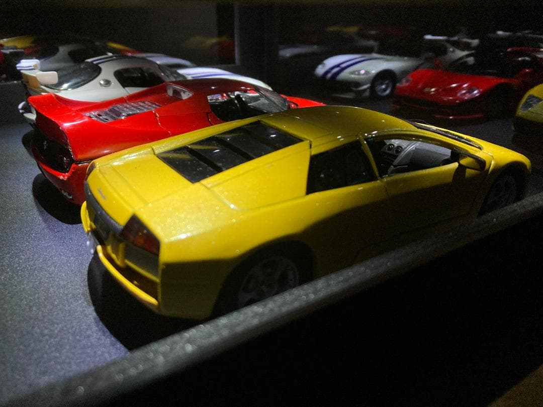 ミニカー用ジオラマ：1/18(1/24)ショールームタイプガレージ／週末SALE