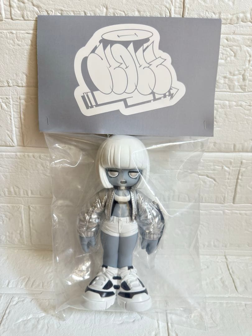 emDASH x SNKRDUNK Soft VinylToy Metallic emDASH x SNKRDUNK Soft