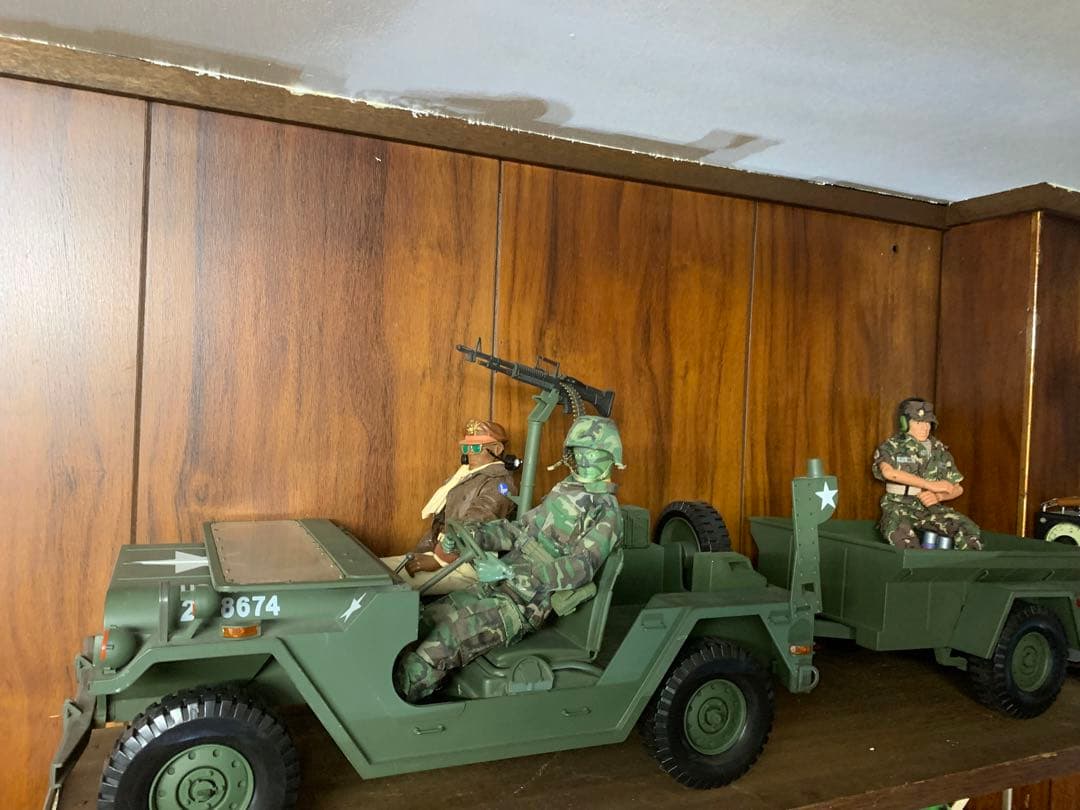 GIジョー　フィギュア付き　ジープ&トレーラー センチュリートイズ　JEEP