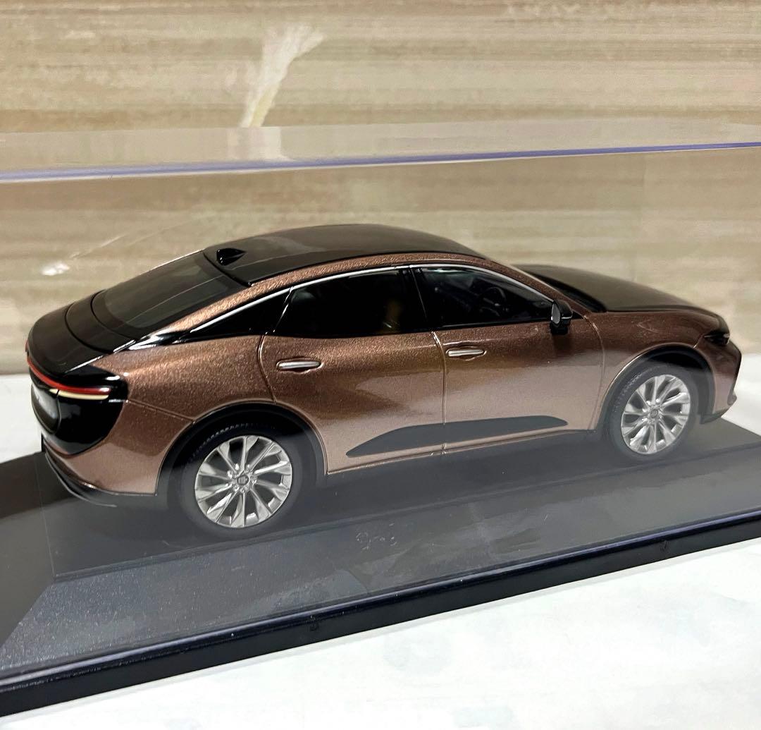 トヨタ1/30 クラウン PHEV 2022 ブラック / プレシャスブロンズ