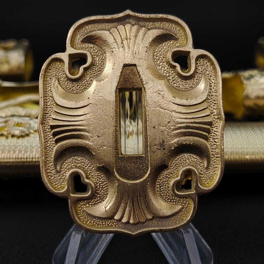 唐様大刀　水龍剣　刀鍔　目貫　縁頭　切羽　鐺　柄鞘一式金具　銅製　レア金具