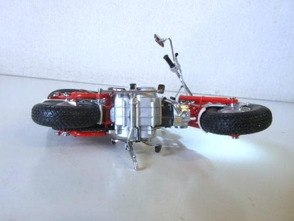 EBBRO (1/10) ホンダ Monkey Z50M