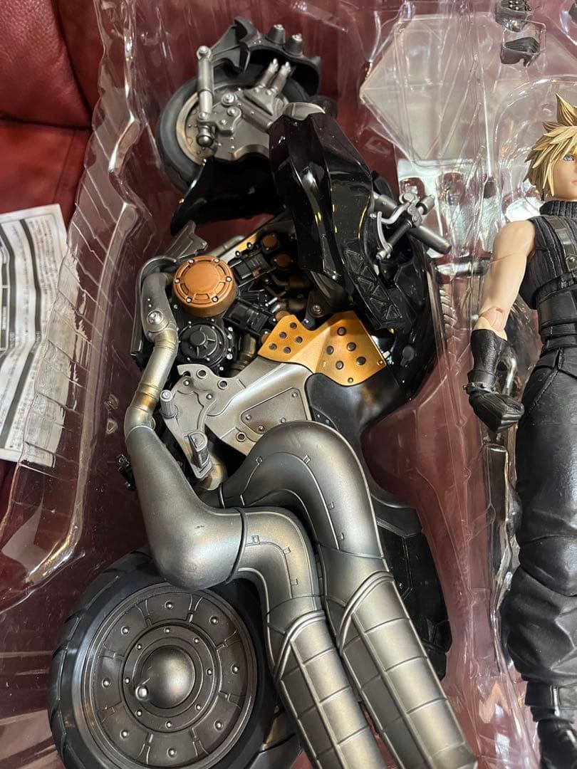 PLAY ARTS改 プレイアーツ 改クラウド・ストライフ＆ハーディ=デイトナ