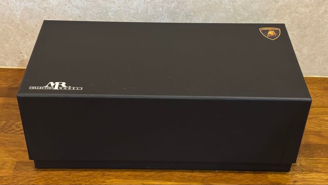 1/18 MRコレクション ランボルギーニ アヴェンタドール SV