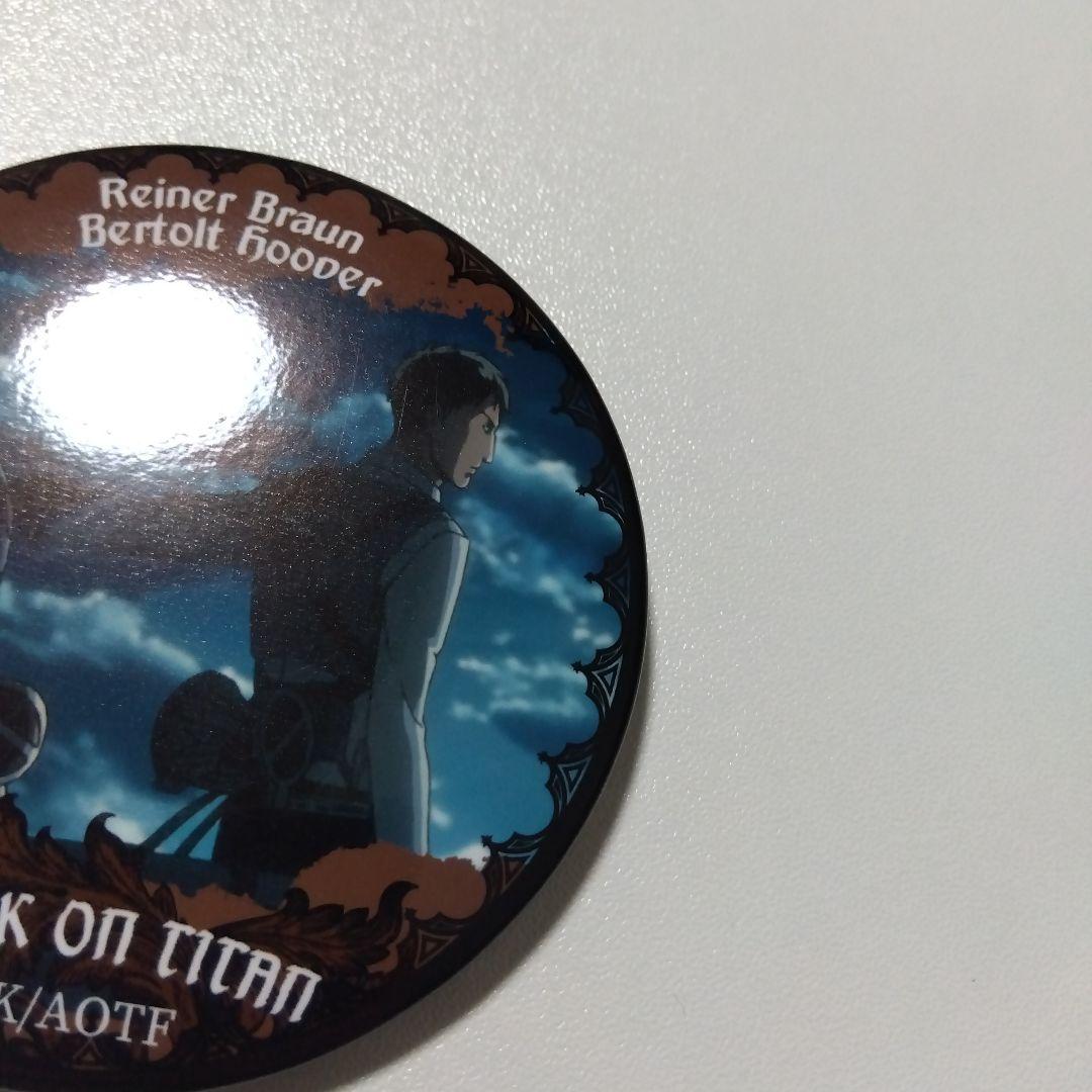 進撃の巨人】ライナー＆ベルトルト 缶バッジセット 巨人中学校