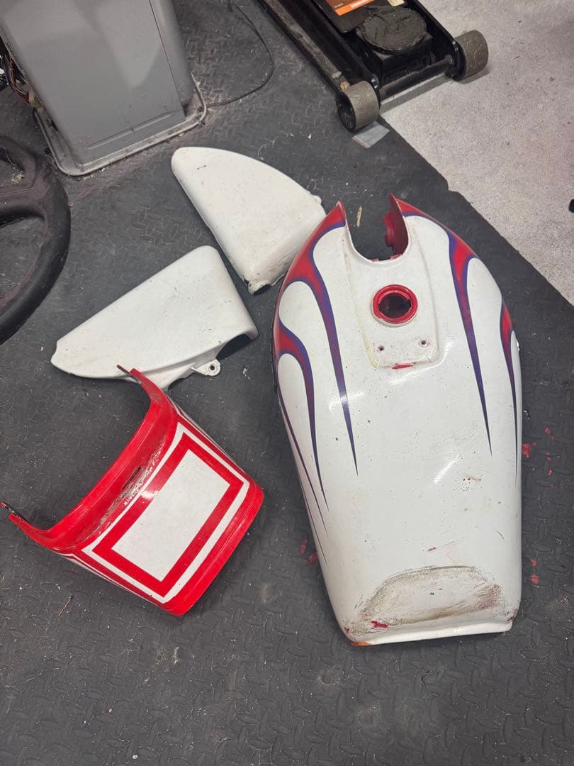 GS400 外装セット タンク テールカウル E1カラー 黒ベース 赤 橙 GS400