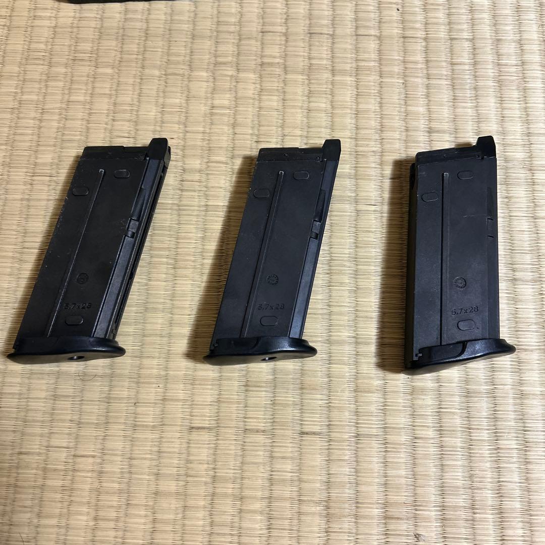 FN 5-7 ブラックモデル ガススローバック