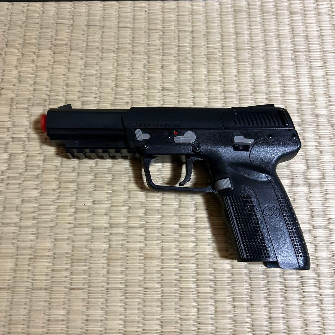 FN 5-7 ブラックモデル ガススローバック