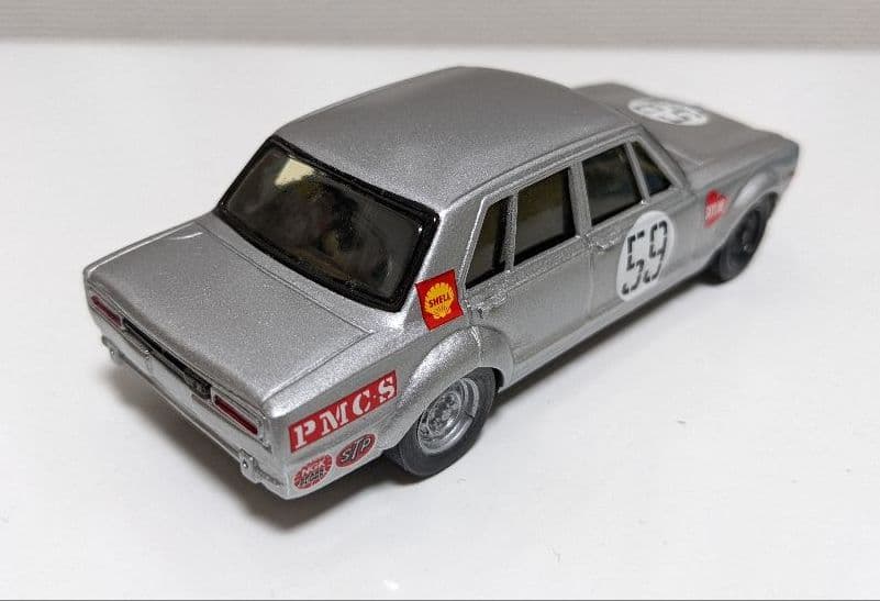 日産スカイラインGT-R　ミニカー