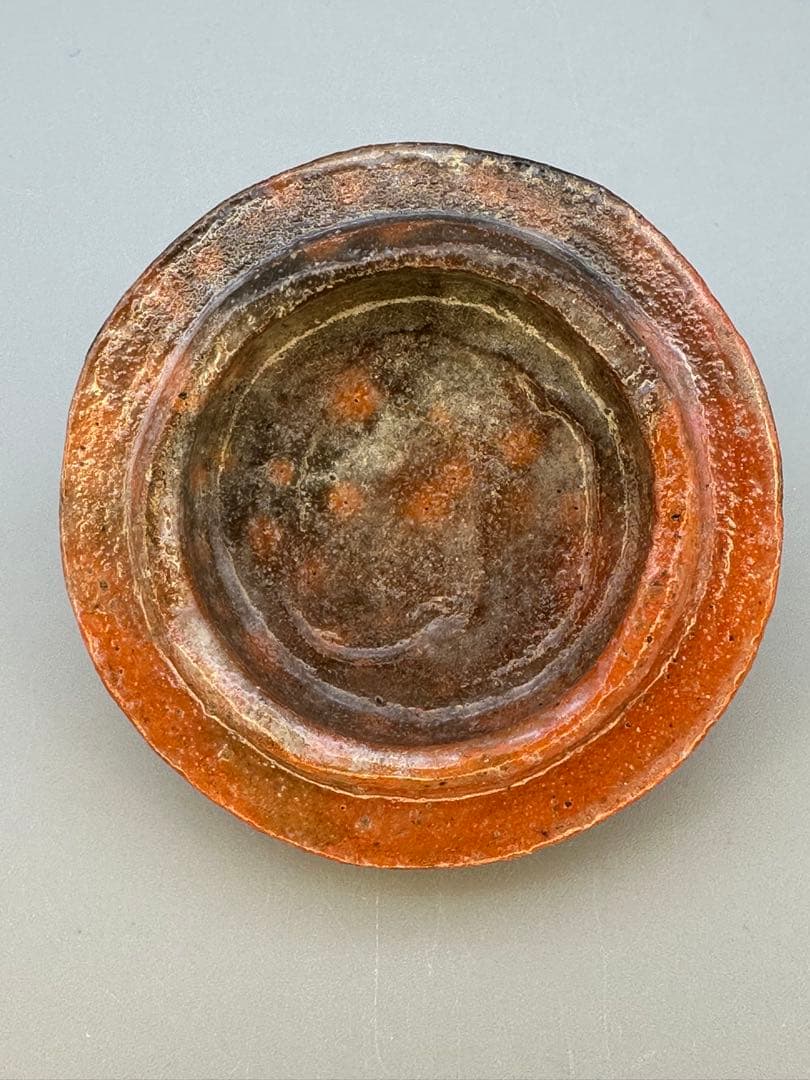 茶道具　香合　神楽文山　馬赤楽