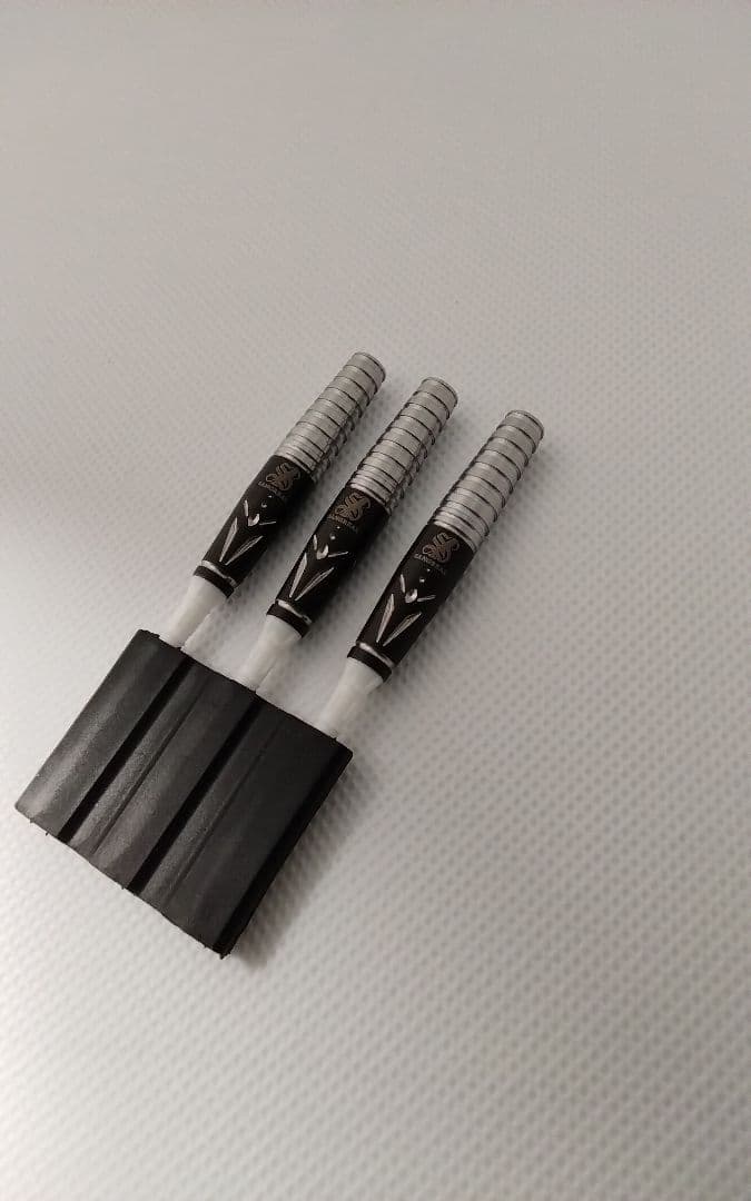 サングリアル!坂口優希恵!極美品!新品同品!付録未開封!ダーツセット