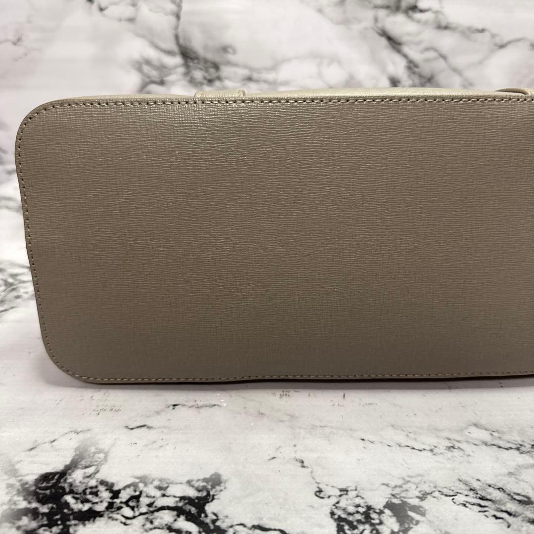 (極美品)大人気、フルラ、サンディー、2wayバック、オールレザー、人気色、金