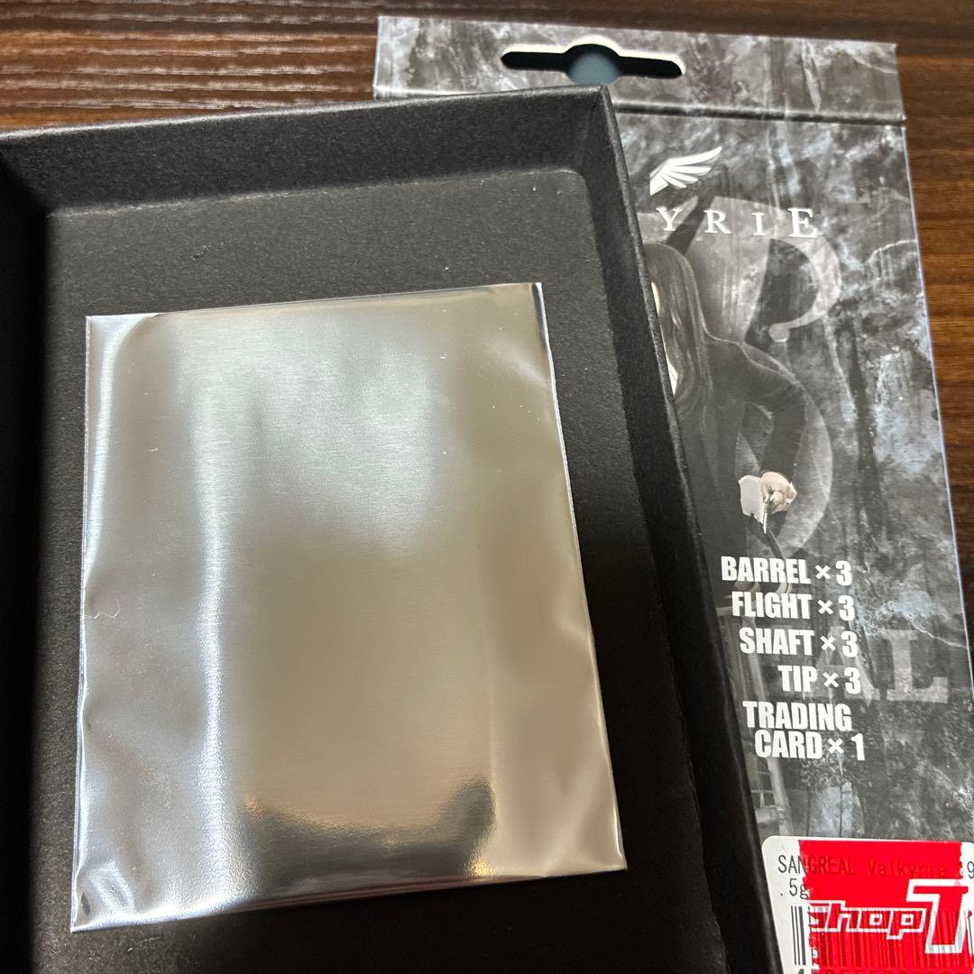 坂口優希恵　バレル　VALKYRIE カード付き
