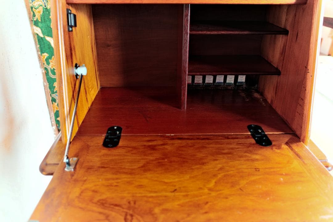 カリモク コロニアル ライティングビューロー　デスク　pcデスク