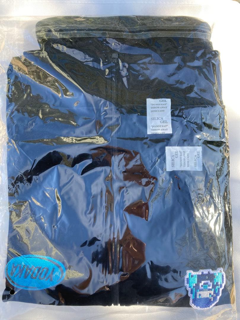 Ado ファッショナブル「よだか」トラックジャケット 大(XL) 缶バッジ付