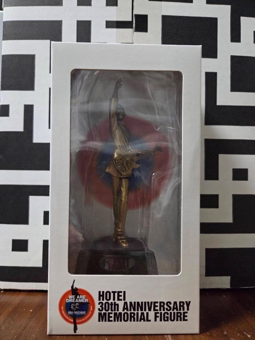 布袋寅泰　30周年　メモリアルフィギュア　未開封