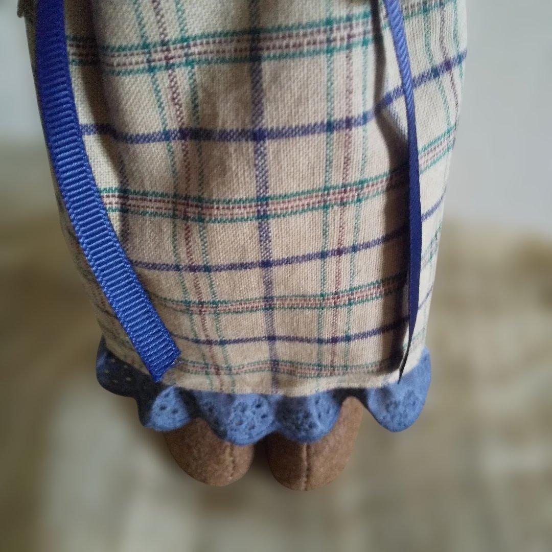 可愛い布製人形 緑色のトップス チェック柄 米山京子さん風 ぬいぐるみ