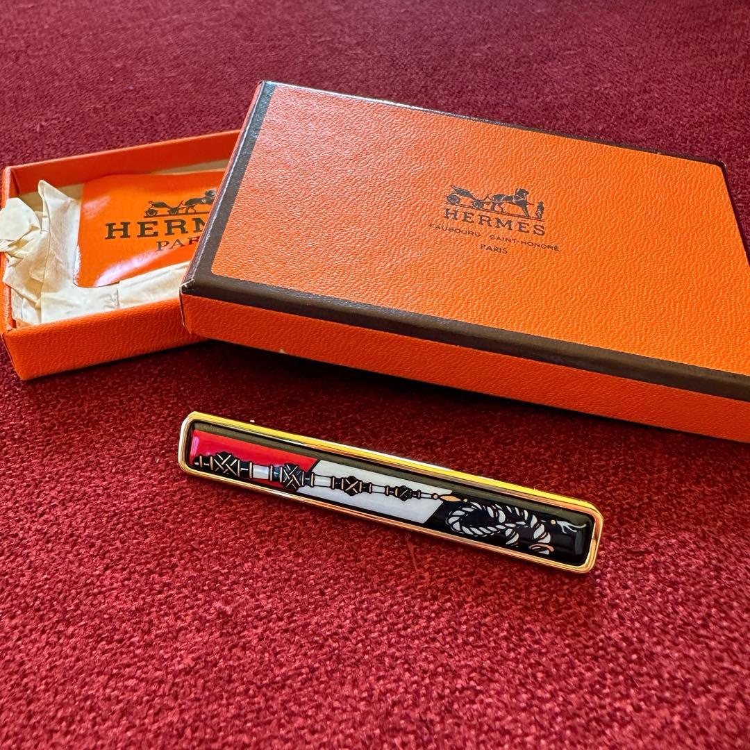 HERMES エルメス コロゾ ピンブローチ 馬 ゴールドカラー 2025年最新