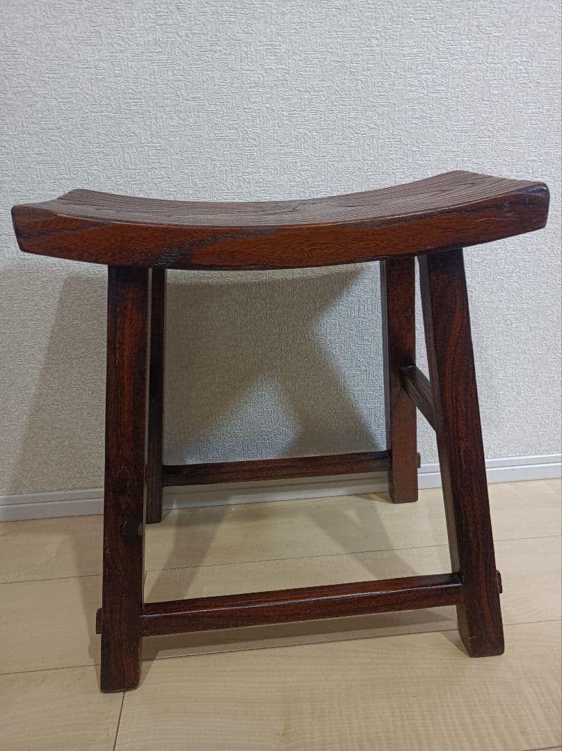 ①アンティーク　木製スツール 曲線座面 ダークブラウン