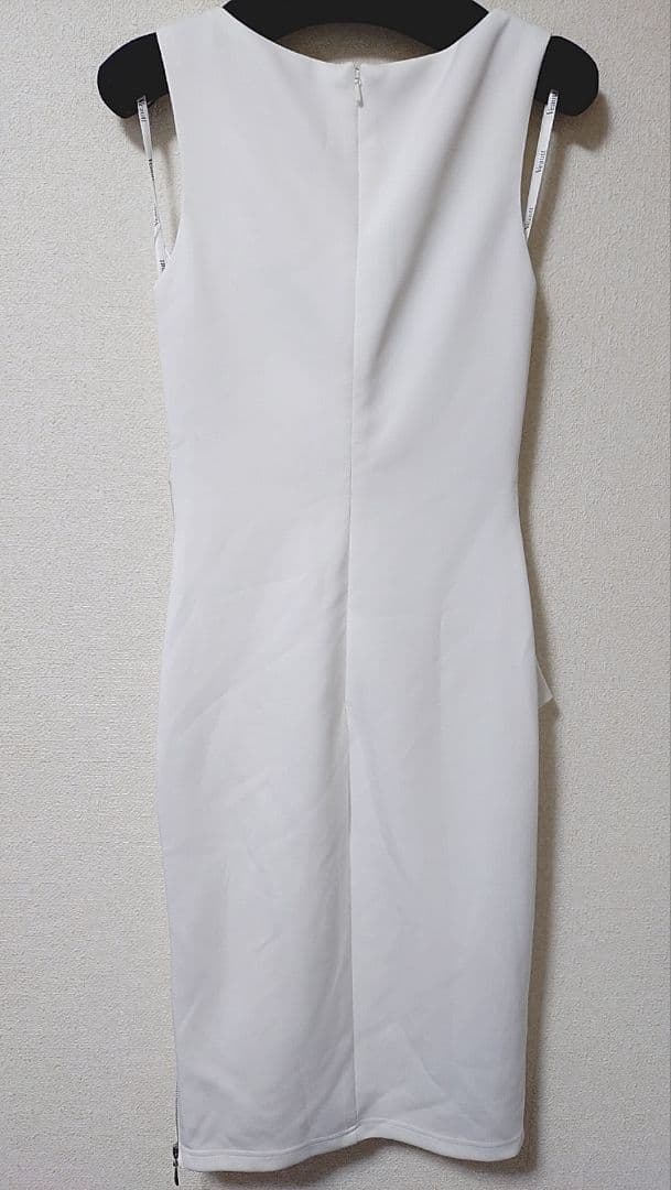 【ヴュート】ドレープウエストタッ サテンファスナータイトミディアムドレス