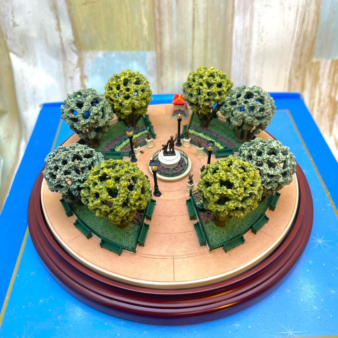 USA限定★セントラルプラザ ウォルトディズニー フィギュア オルショウスキー