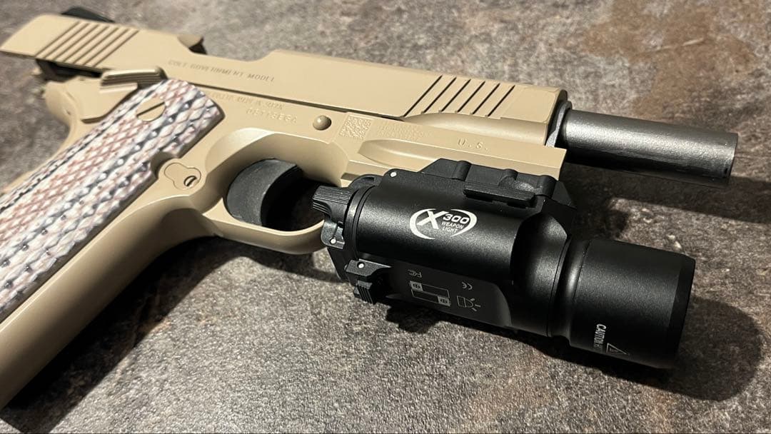 東京マルイ製M45A1 ガスガンハンドガン（マガジンなし・レプリカホルスター付き