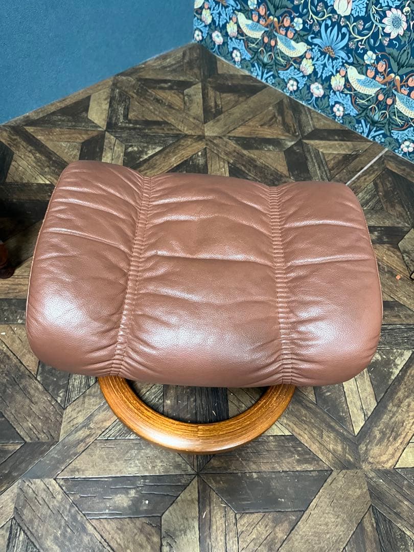 りき＊エコーネス 　オットマン フットスツール 本革 ストレスレス