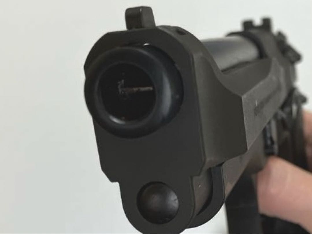 【匿名配送】ベレッタ M92F モデルガン マルシン　ベレッタ社純正グリップ付き